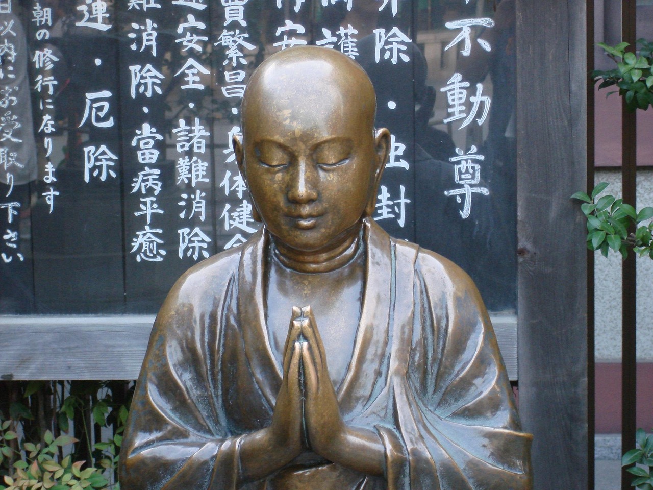 探索超越宗教的神秘境界，神佛之上的最新思考