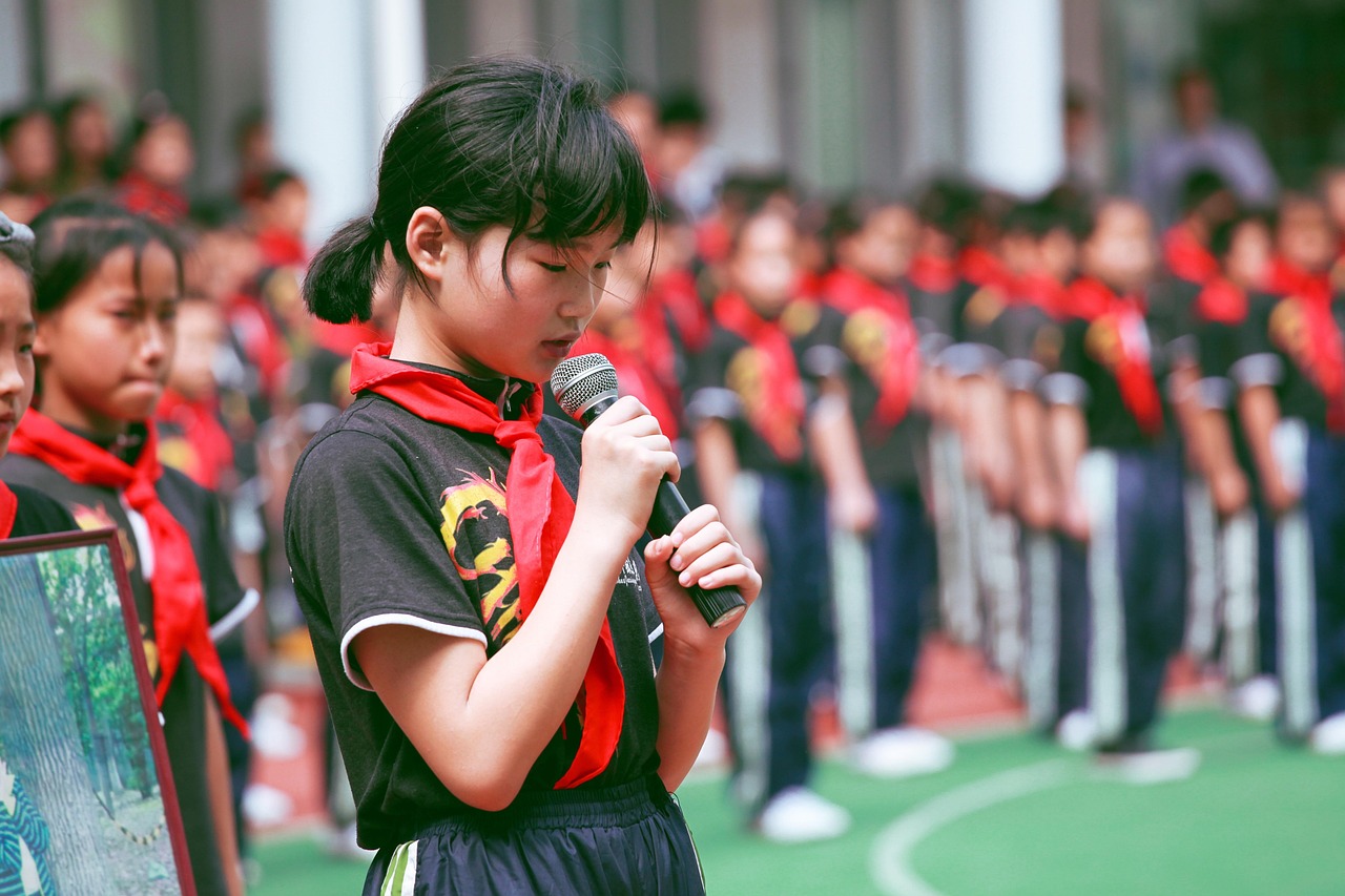 最新老师偷拍事件揭秘，探究背后的真相与反思